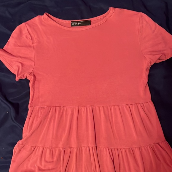 Really cute ruffle top - Picture 2 of 4